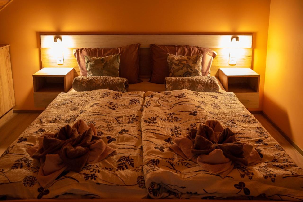Benige Vendeghaz Hotel Demjén Екстериор снимка