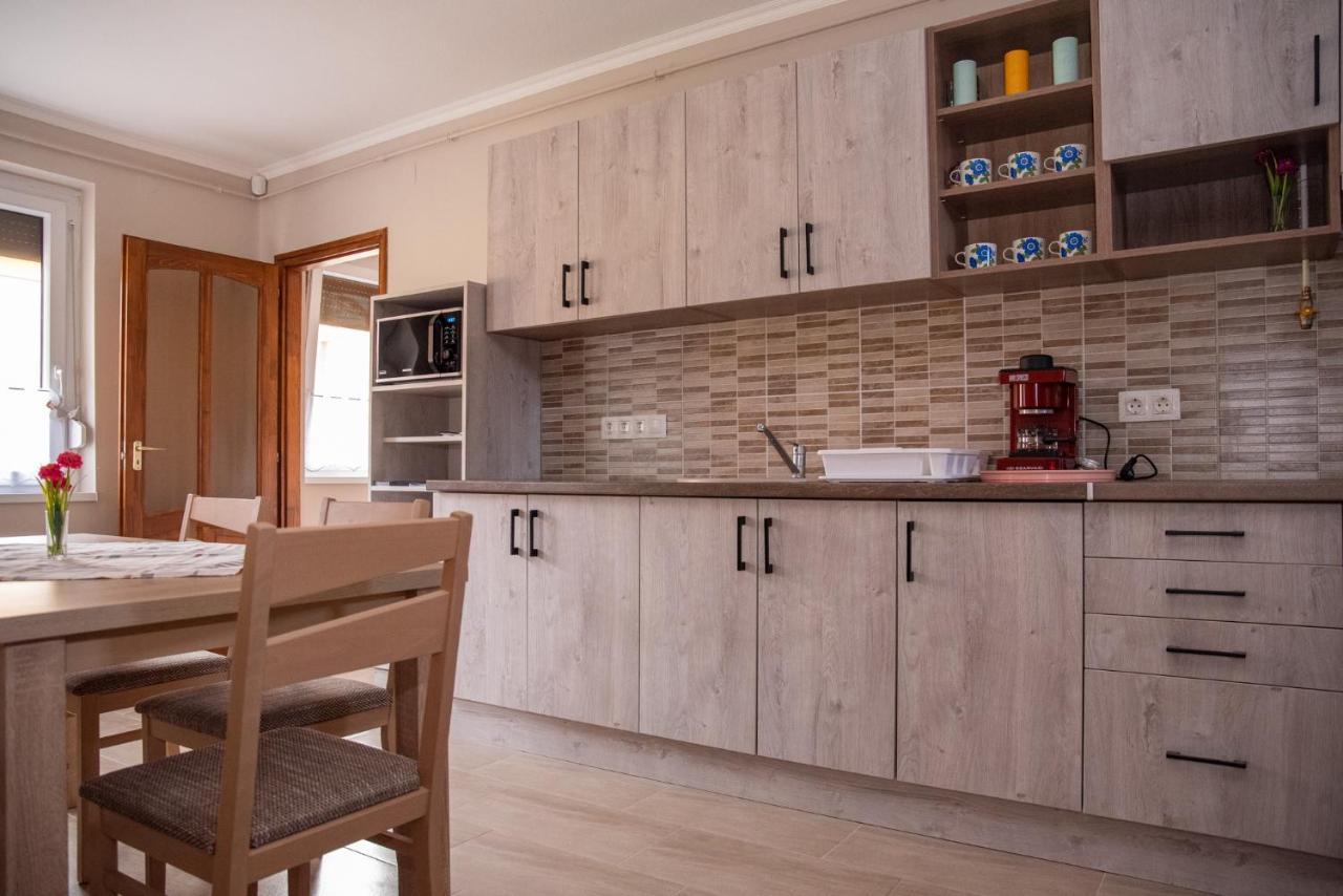Benige Vendeghaz Hotel Demjén Екстериор снимка