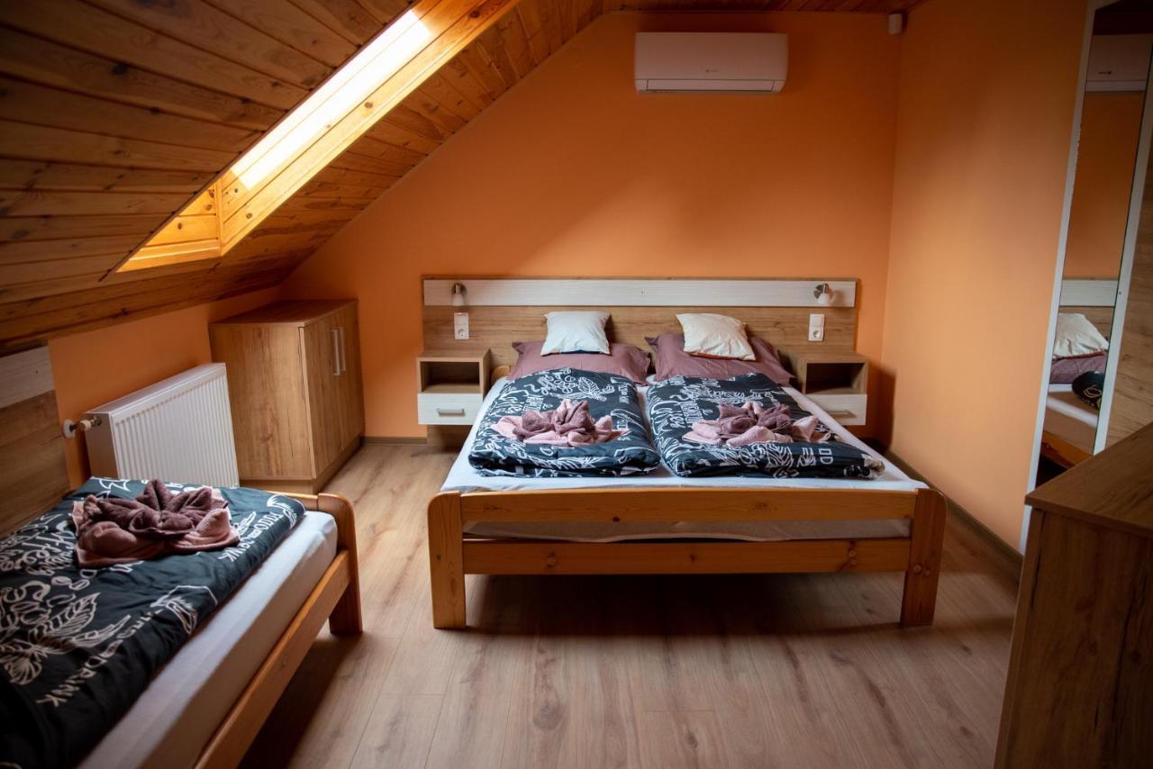 Benige Vendeghaz Hotel Demjén Екстериор снимка