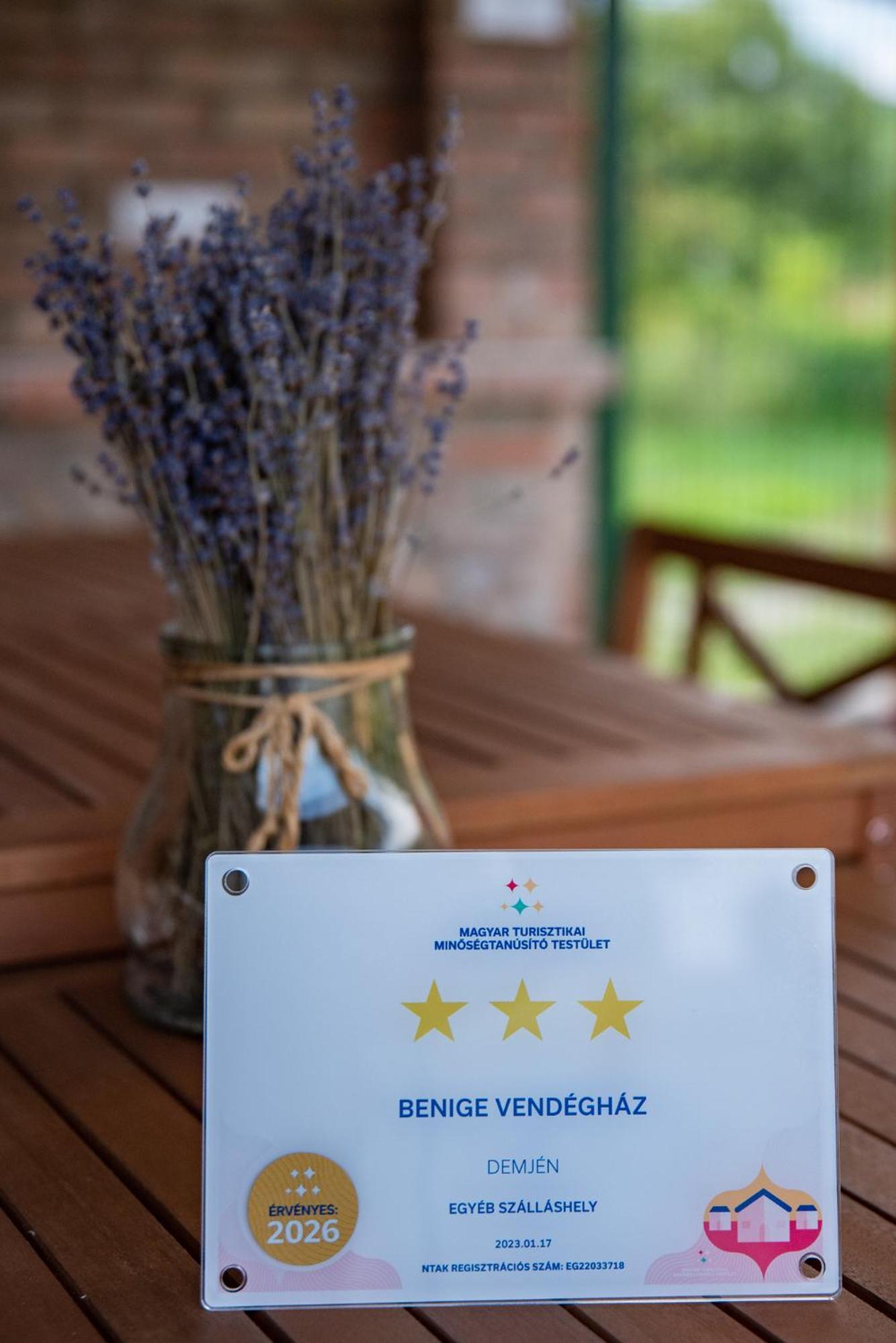 Benige Vendeghaz Hotel Demjén Екстериор снимка