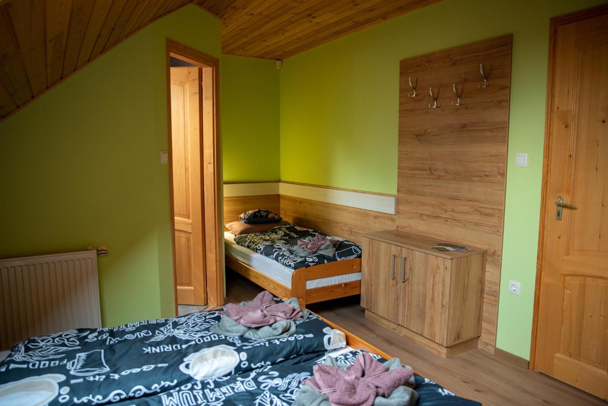 Benige Vendeghaz Hotel Demjén Екстериор снимка