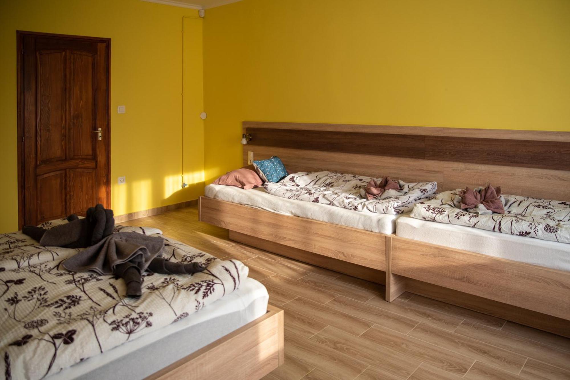 Benige Vendeghaz Hotel Demjén Екстериор снимка